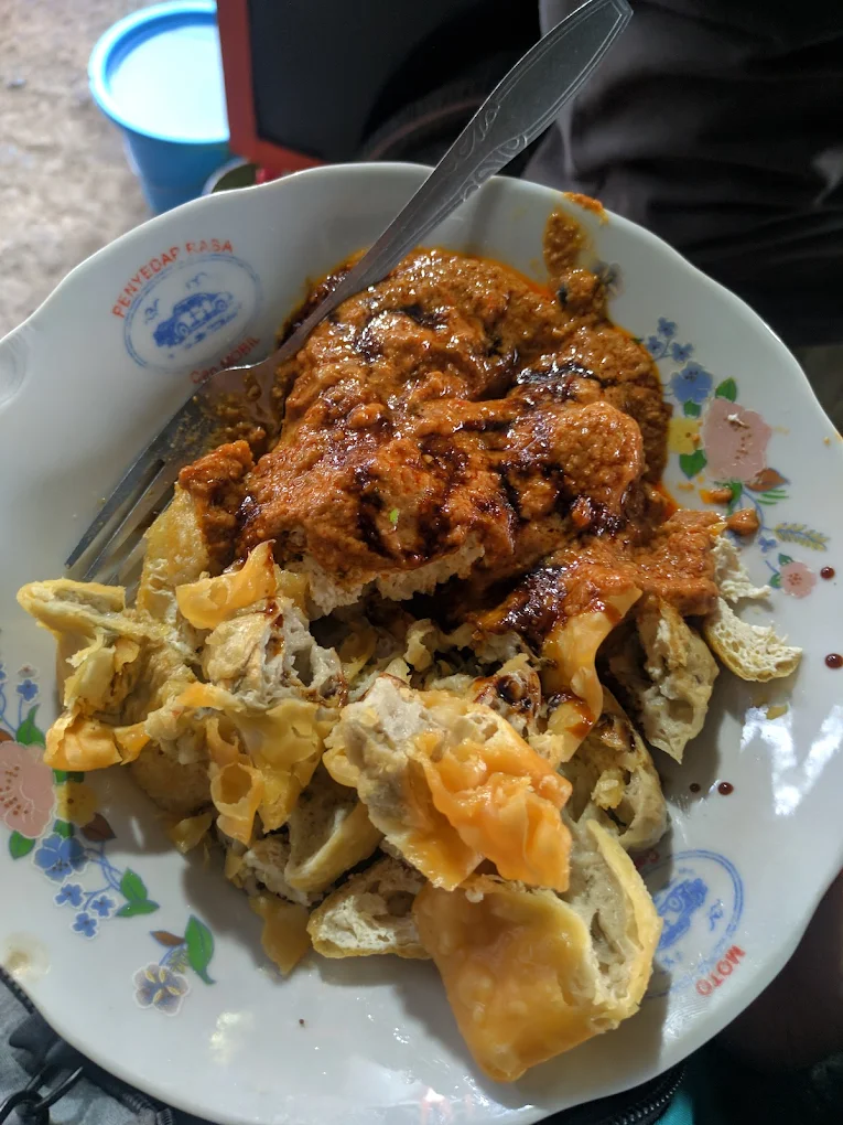 Batagor Kering Batagor Pelangi — batagor khas Bandung